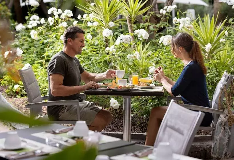 호텔 Best Western Plus Hôtel Brice Garden Nice