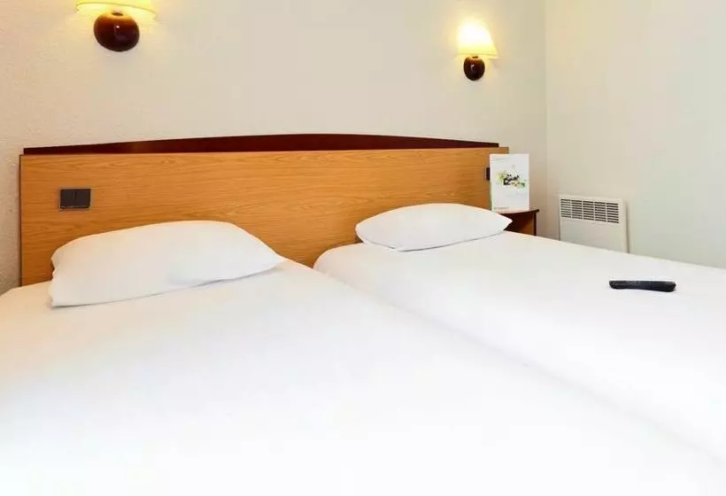 Отель Livry Gargan