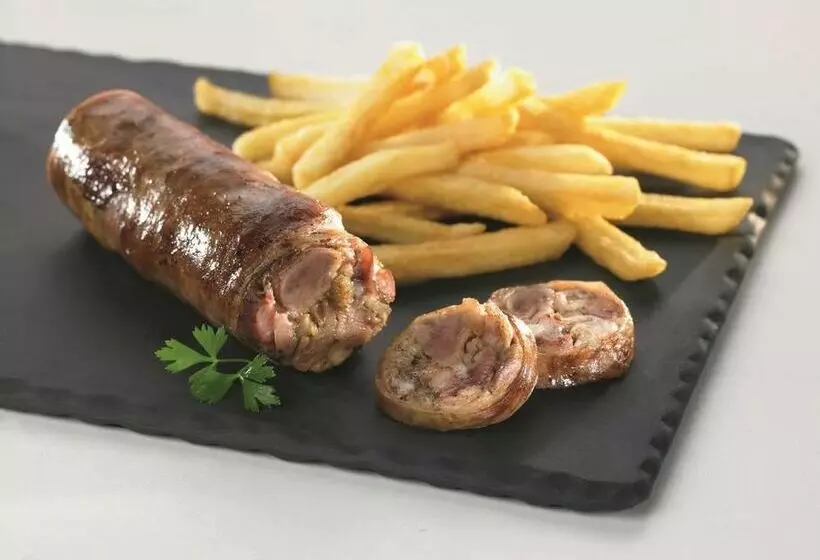 Отель Livry Gargan