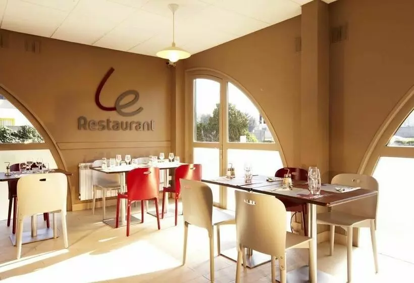 Отель Livry Gargan