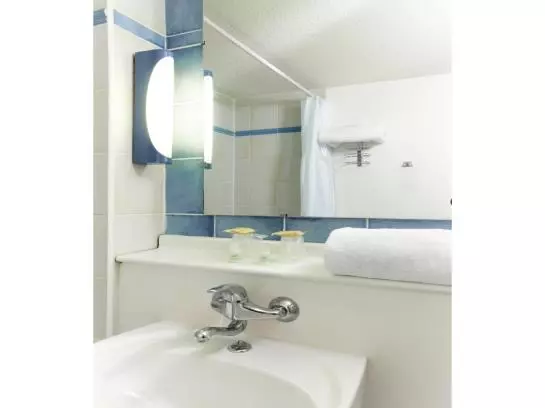 Отель Livry Gargan