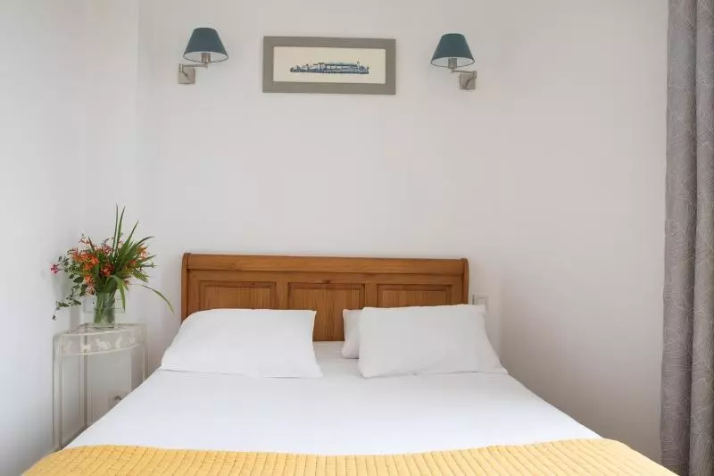 호텔 Cit Hôtel Le Plantagenet