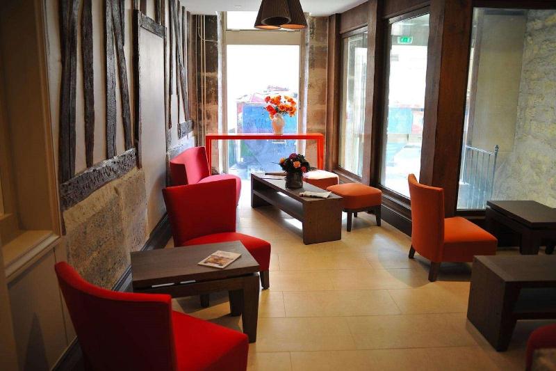 هتل De l'Universite