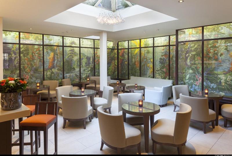 هتل De l'Universite