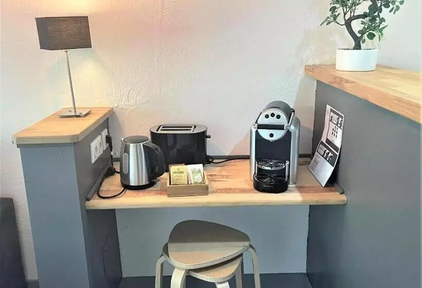 Отель Domaine Du Val De Sault