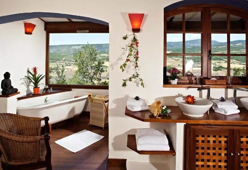 Отель Domaine Du Val De Sault