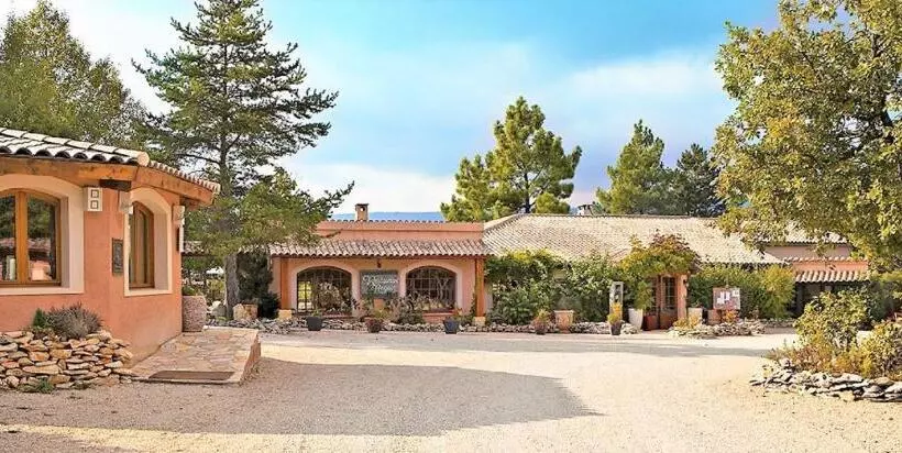 Отель Domaine Du Val De Sault