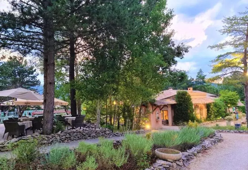 Отель Domaine Du Val De Sault