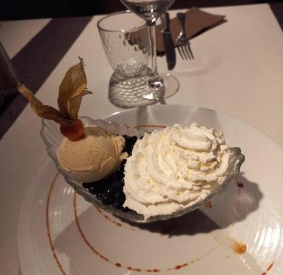 Отель Hôtel De France