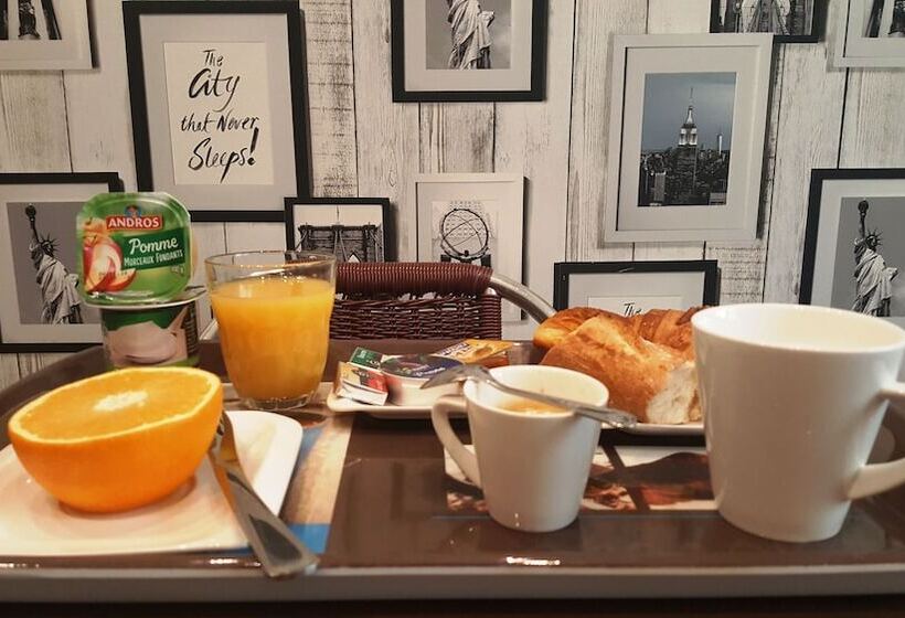 ホテル Hôtel De La Boëtie