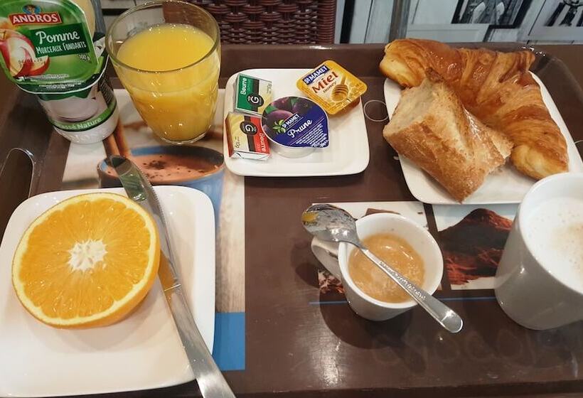 ホテル Hôtel De La Boëtie