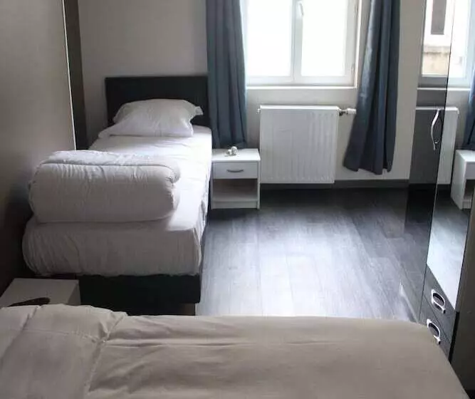 Отель Hôtel De La Boëtie