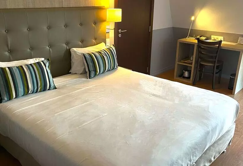 Hotel Kyriad Argenteuil