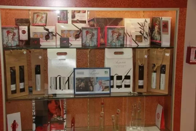 Отель Logis Hôtel De France Restaurant Le Lucullus