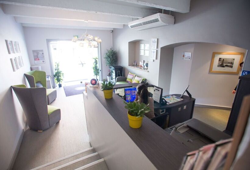 هتل The Originals Boutique, Hôtel Cassitel, Cassis