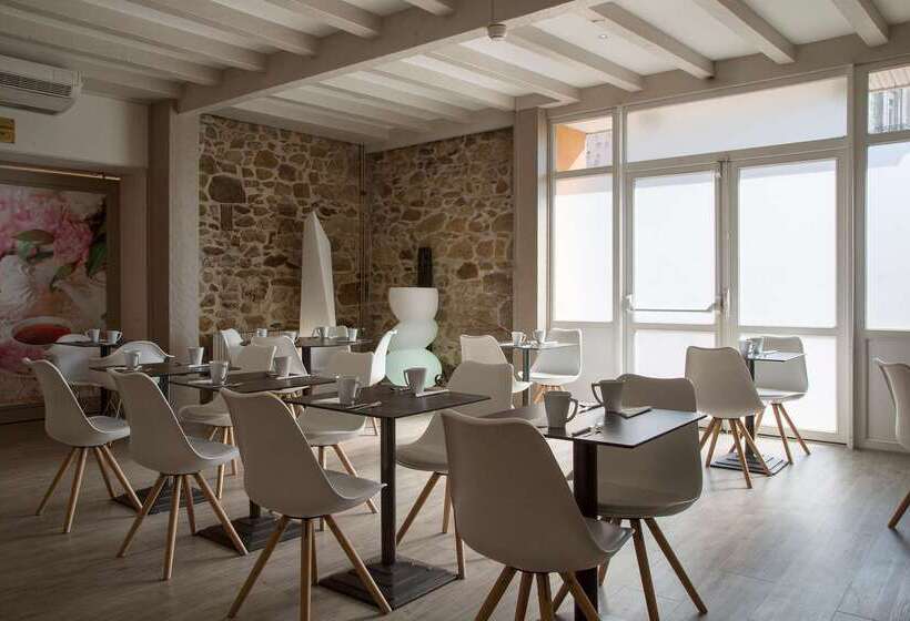 ホテル The Originals City, Hôtel Le Boeuf Rouge, Saintjunien