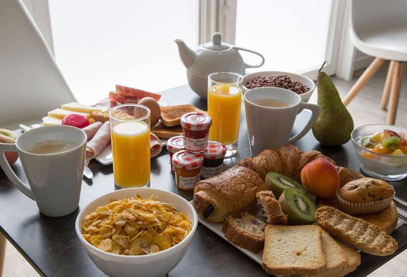 ホテル The Originals City, Hôtel Le Boeuf Rouge, Saintjunien