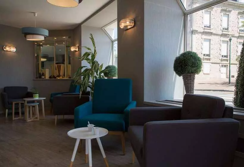 هتل The Originals City, Hôtel Le Boeuf Rouge, Saintjunien