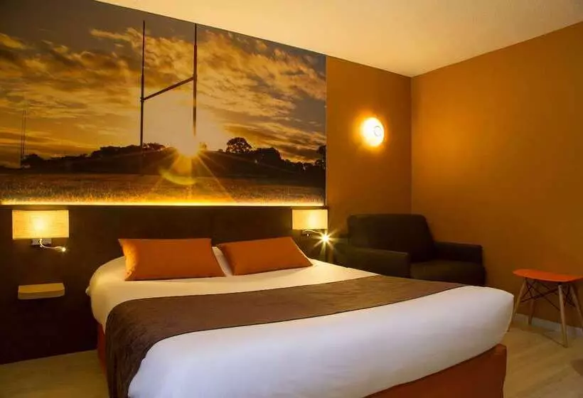 هتل The Originals City, Hôtel Le Boeuf Rouge, Saintjunien