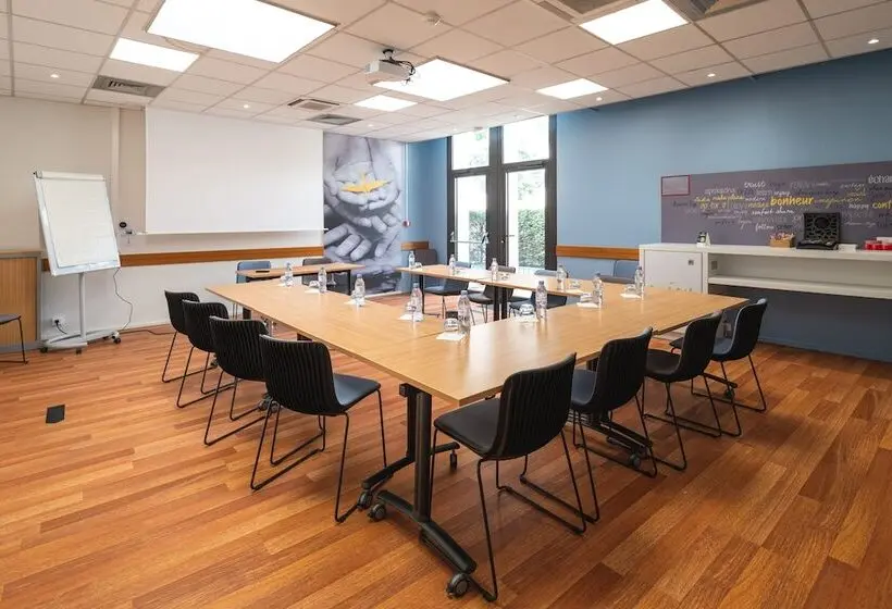 B&B HOTEL Rouen Centre Rive Droite