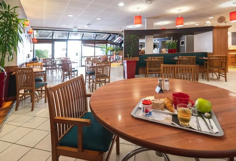 B&B HOTEL Rouen Centre Rive Droite