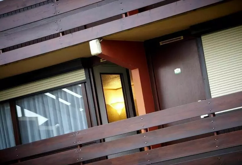 호텔 Campanile Annemasse - Genève