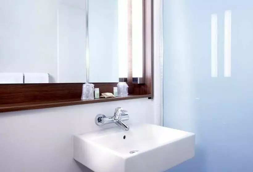 호텔 Campanile Annemasse - Genève