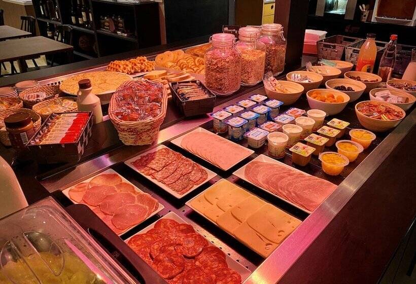 Отель Campanile Melun Sud Dammarie Les Lys