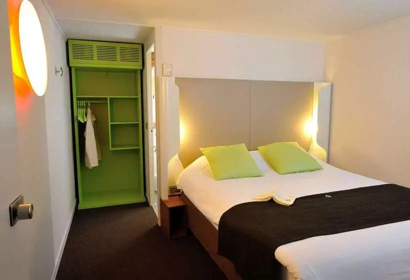 ホテル Campanile Saint Quentin