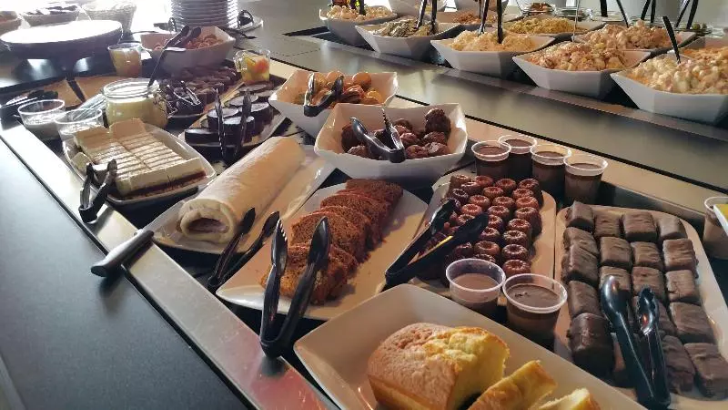 ホテル Campanile Saint Quentin