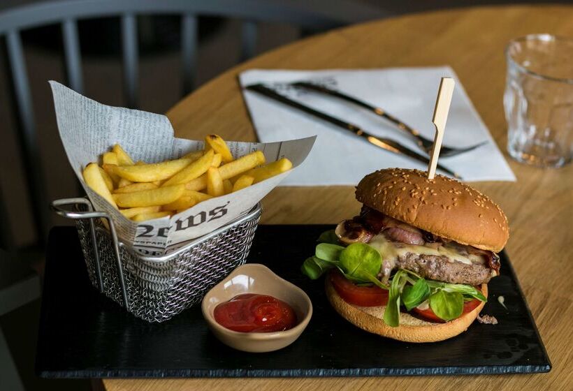 Campanile Hotel Senlis