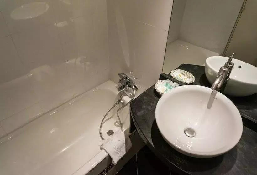 ホテル Hôtel Exelmans