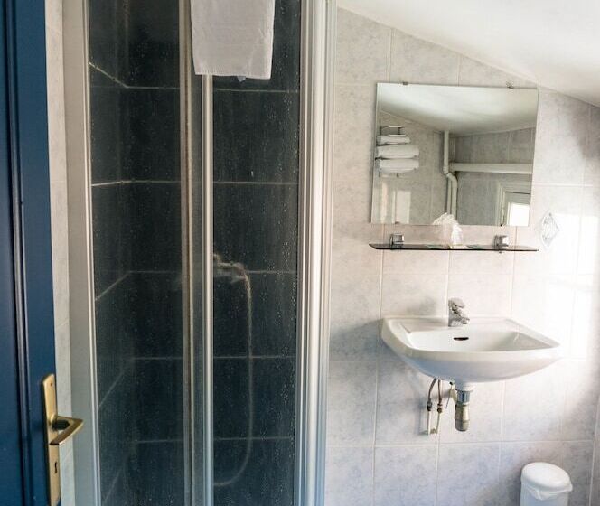 هتل Hôtel Exelmans