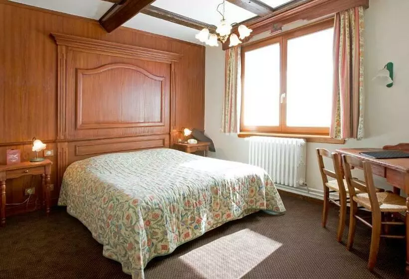 Отель Hôtel Restaurant La Charrue