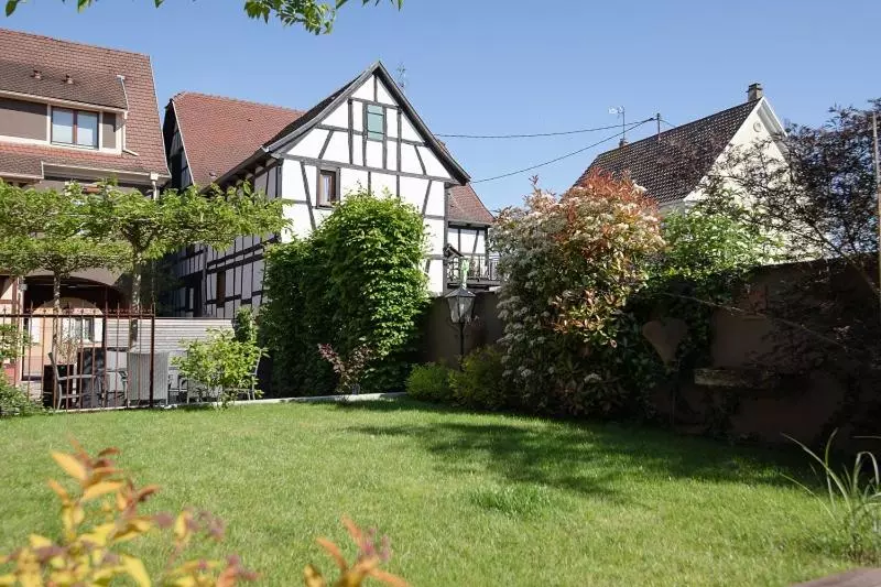 Отель Hôtel Restaurant La Charrue