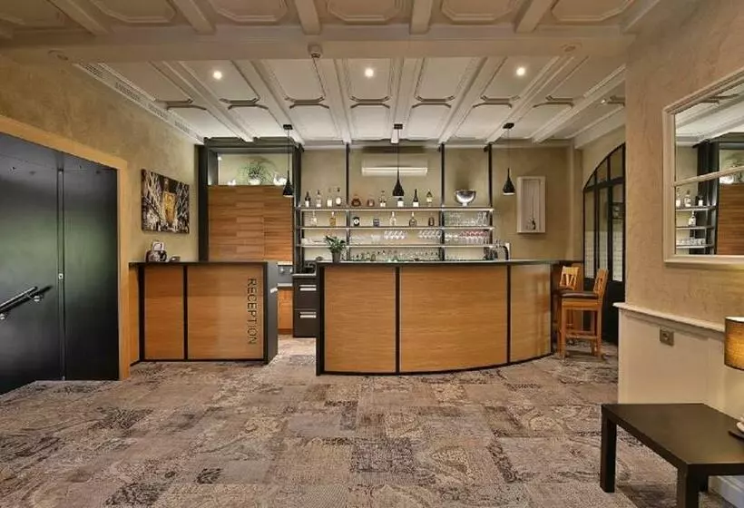 Отель Hôtel Restaurant La Charrue