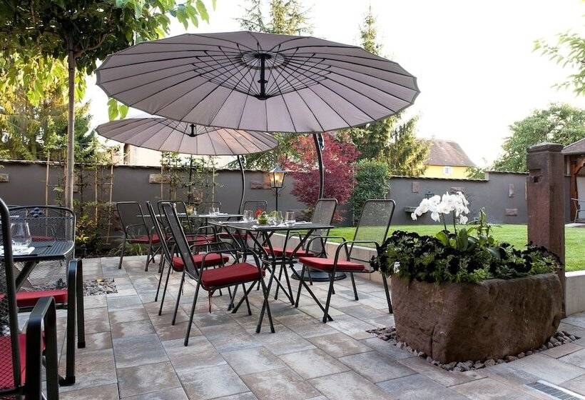 Отель Hôtel Restaurant La Charrue