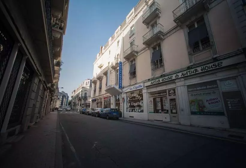 ホテル Hôtel Thermal