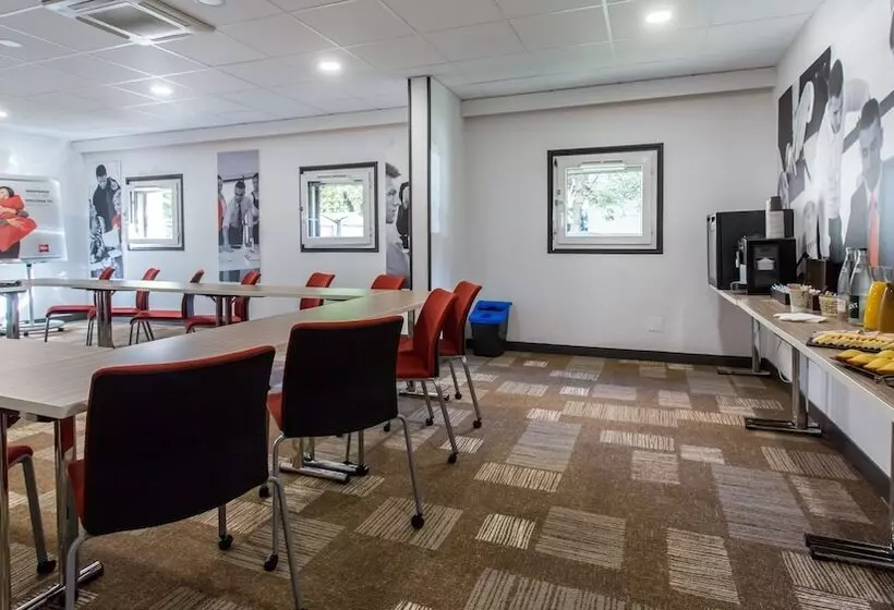 فندق Ibis Bourges Centre