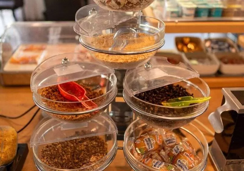 Hotel Kyriad Lyon Sud  Sainte Foy