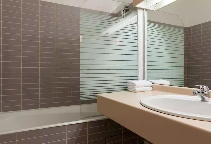 فندق La Berteliere, The Originals Relais