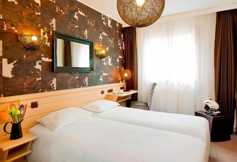 Hotel La Spatule, Logis Du Jura