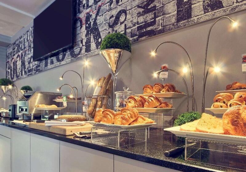 هتل Mercure Parisvelizy