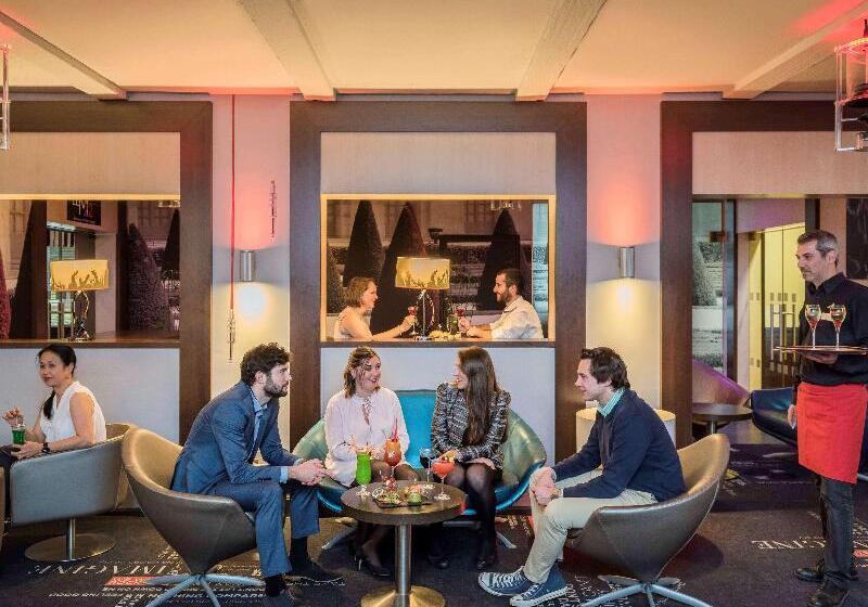 هتل Mercure Parisvelizy