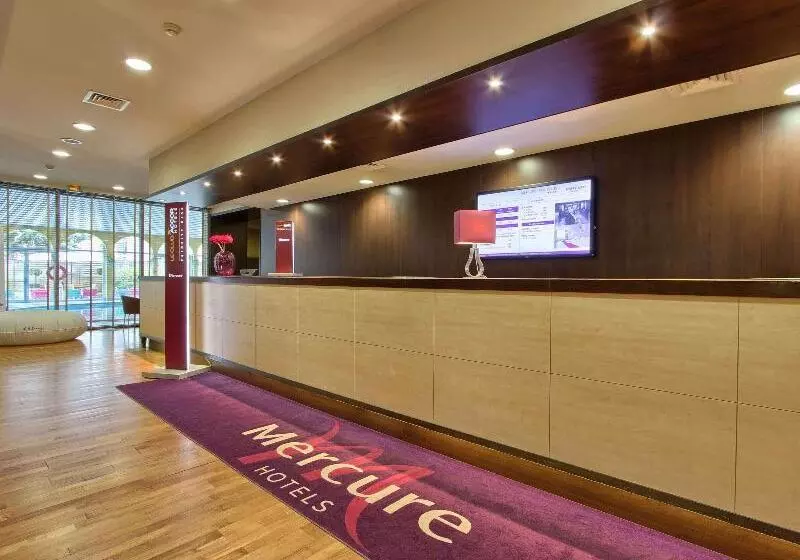 ホテル Mercure Parisvelizy