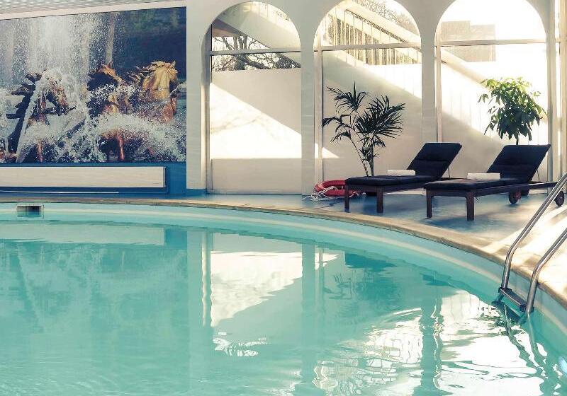 هتل Mercure Parisvelizy