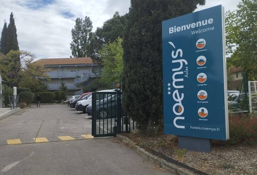 هتل Noemys Arles