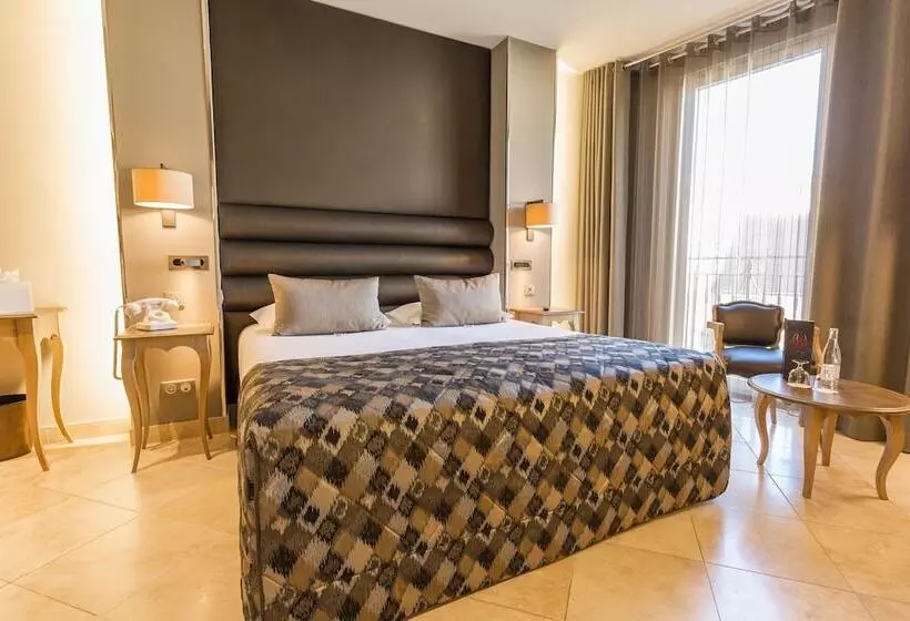 Hotel Plaza Madeleine & Spa