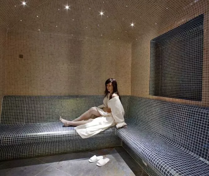 Hotel Plaza Madeleine & Spa