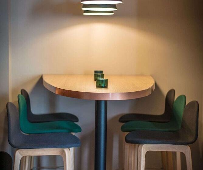 هتل Rohan, Centre Cathédrale